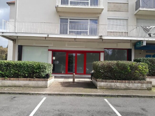Location Commerce 74 m²