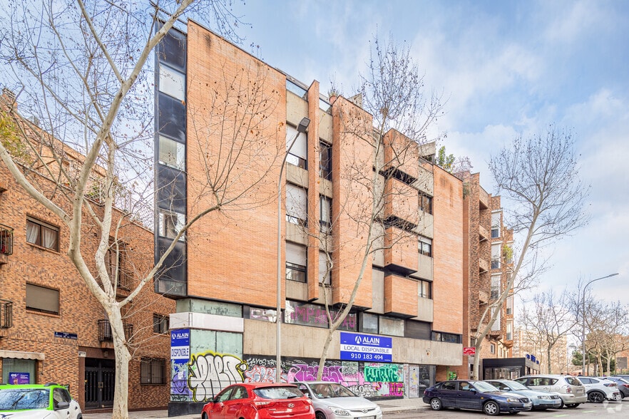 Build-to-Rent in Madrid, Madrid for sale - Primary Photo - Image 1 of 5