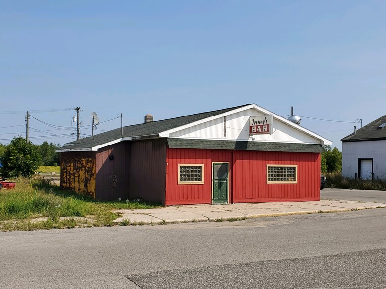 121 E Helen St, Newberry, MI for sale - Primary Photo - Image 1 of 15