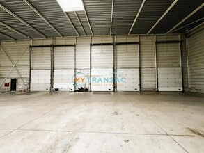 Industrial in Lisses to rent Interior Photo- Image 2 of 9