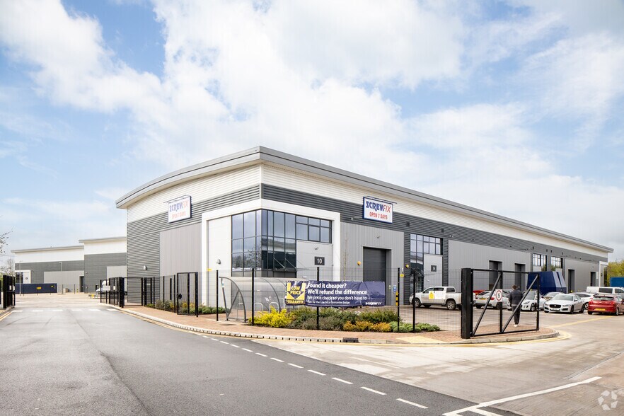 310-320 Hithercroft Rd, Wallingford to rent - Primary Photo - Image 1 of 9