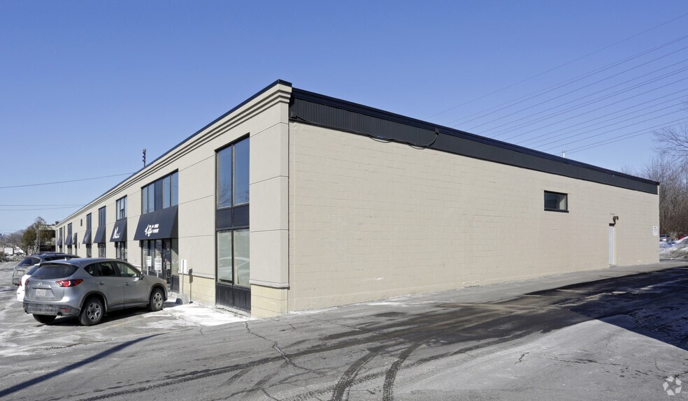 1800 Woodward Dr, Ottawa, ON for rent - Building Photo - Image 2 of 5