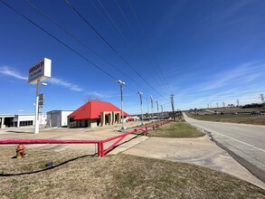 8200 West Fwy, Fort Worth, TX for sale Building Photo- Image 1 of 1