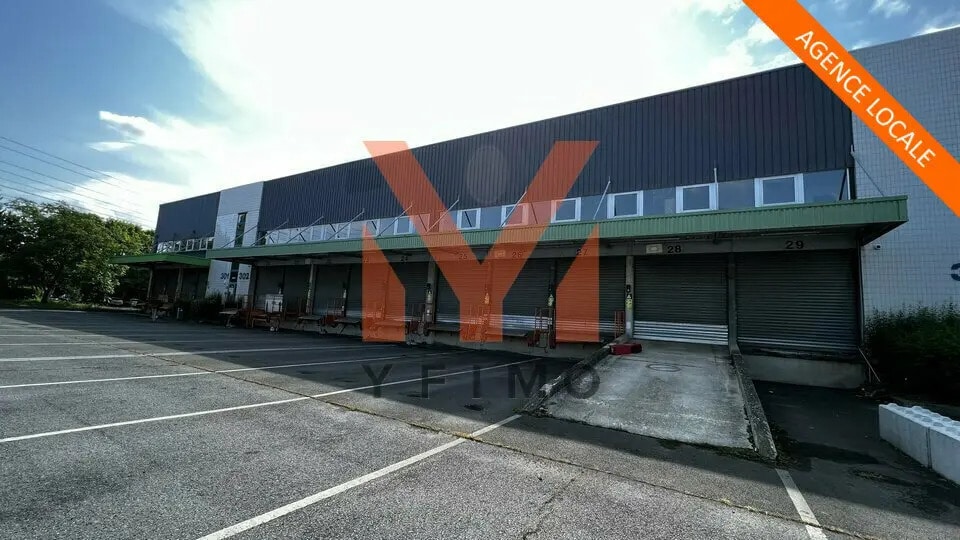 Location Local d'activités 3 204 m² - Photo 1