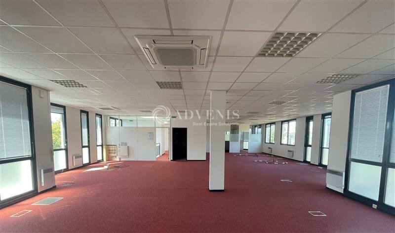 Office in Créteil to rent - Interior Photo - Image 2 of 16