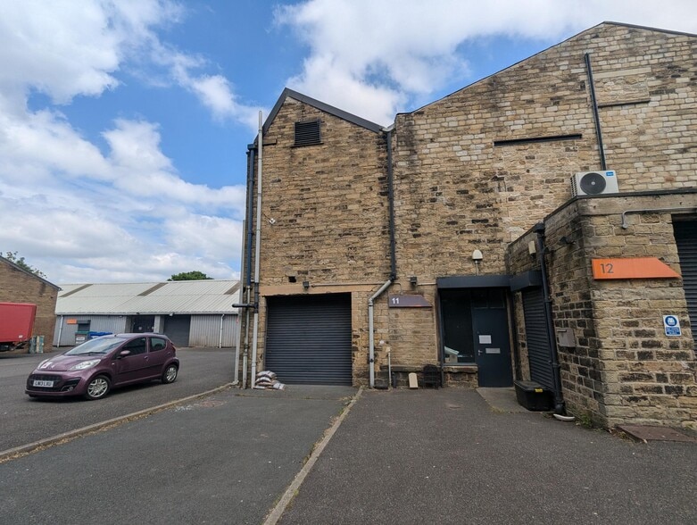 New Mill Rd, Holmfirth to rent - Building Photo - Image 1 of 2