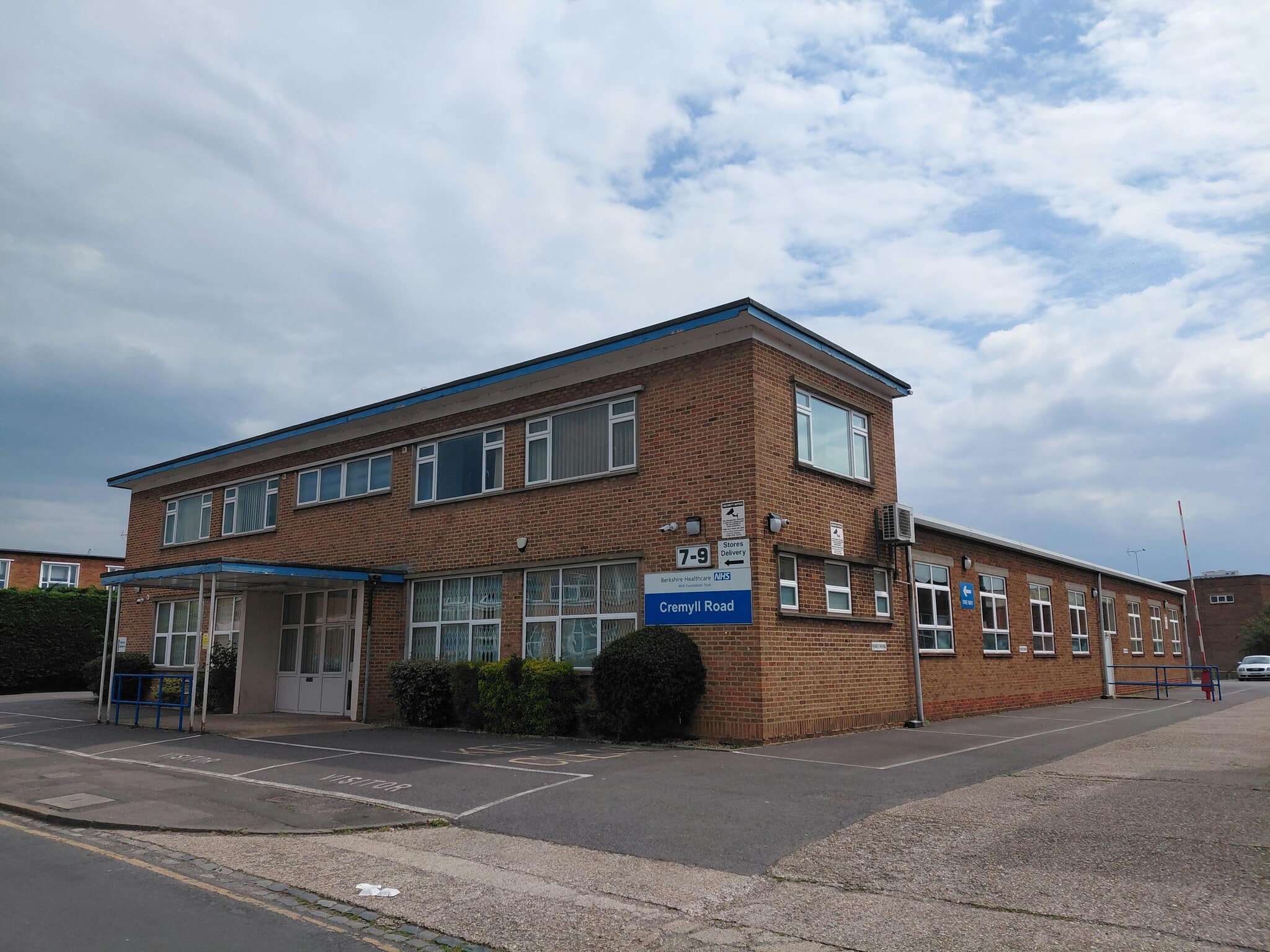 7-9 Cremyll Rd, Reading to rent Building Photo- Image 1 of 6