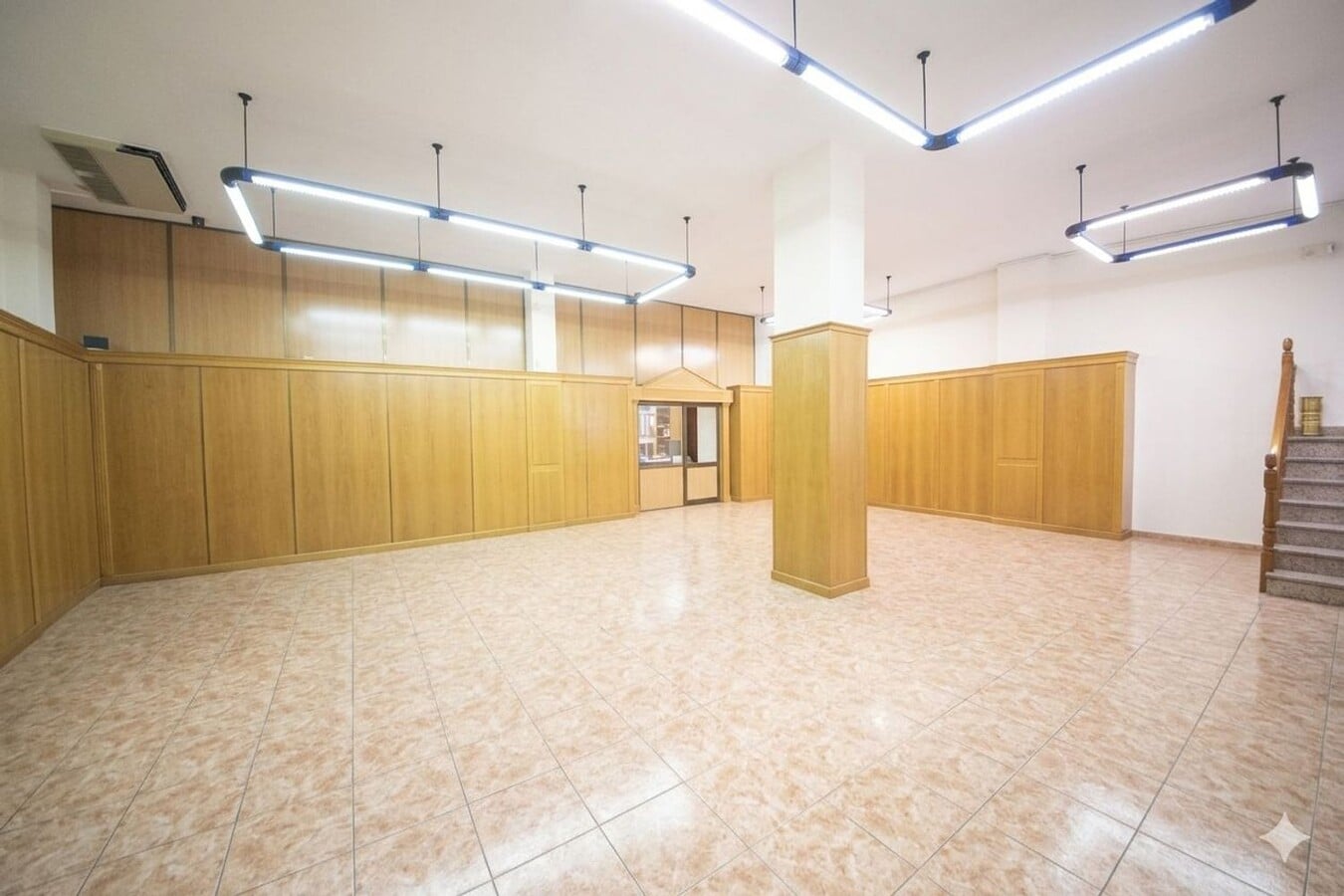 Madrid, MAD 28015 -  -  - Interior Photo - Image 2 of 7