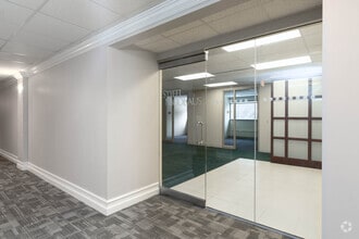 167 Dwight Rd, Longmeadow, MA to rent Interior Photo- Image 2 of 8