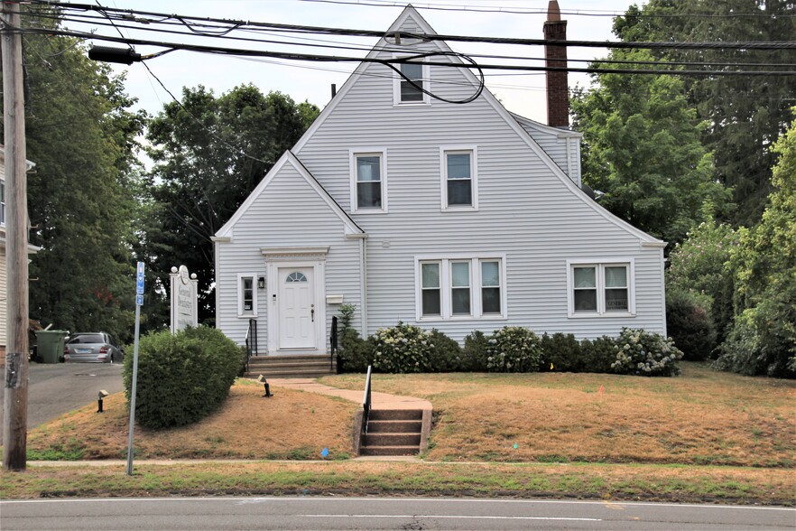 2655 Dixwell Ave, Hamden, CT for sale - Primary Photo - Image 1 of 1