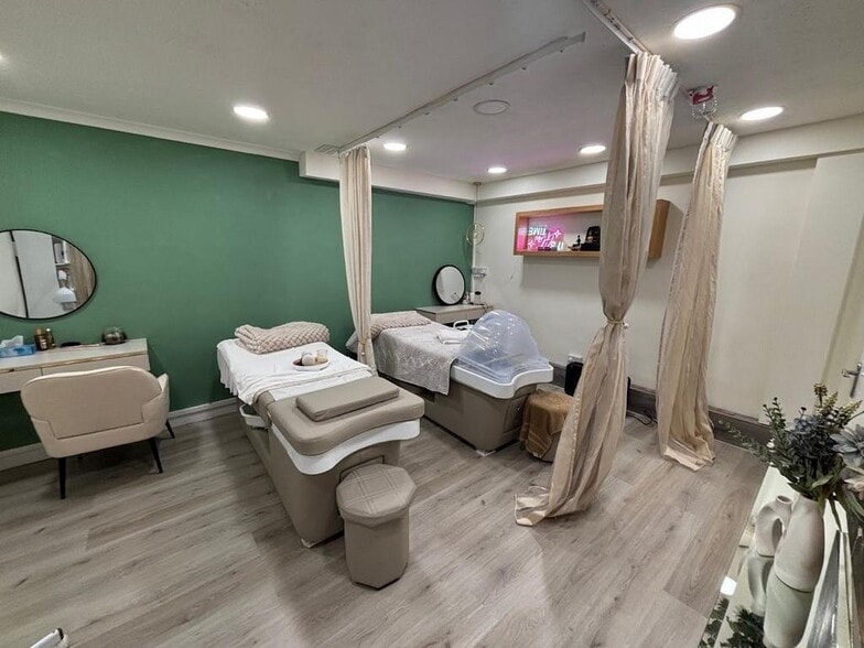 3 Victoria Ter, Hove for sale - Interior Photo - Image 3 of 6