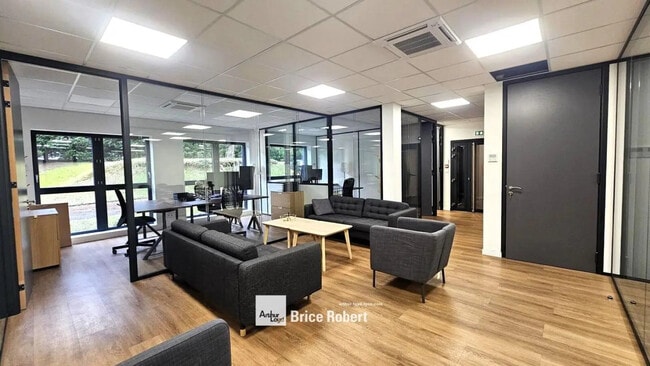 Location Bureaux 204 m²
