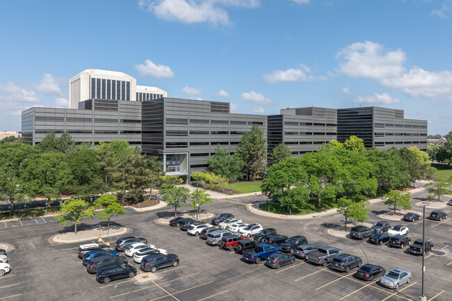 More details for 4-6 Parklane Blvd, Dearborn, MI - Office for Rent