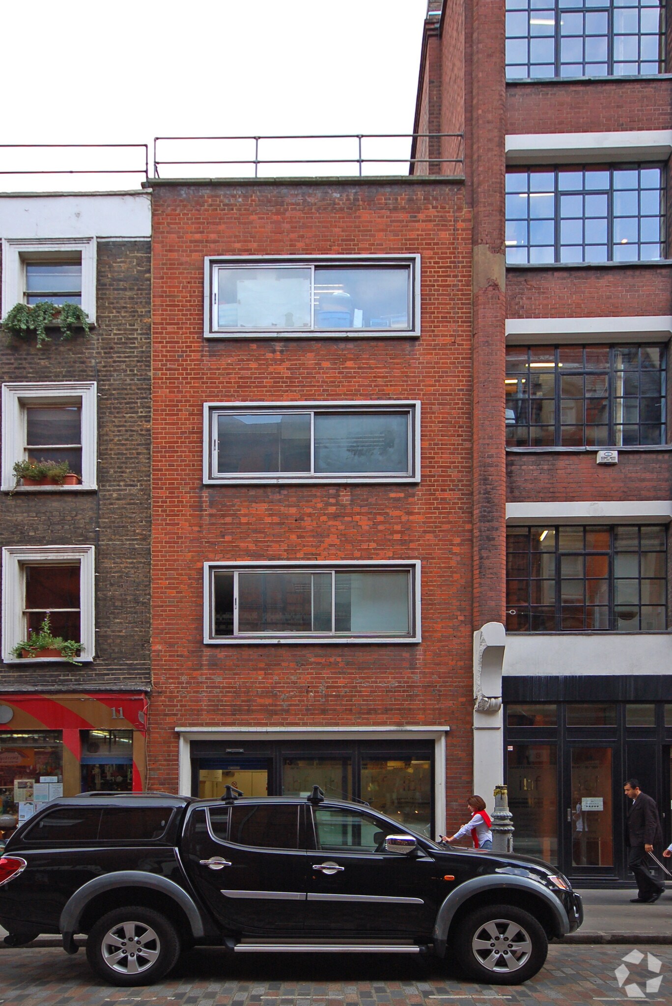 13 Monmouth St, London for sale Primary Photo- Image 1 of 1