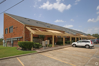 17300 El Camino Real, Houston, TX for rent Building Photo- Image 1 of 1