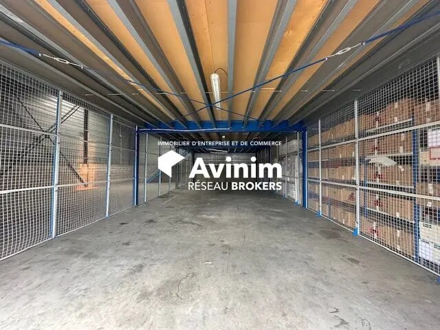 Industrial in SAINT-OUEN-L'AUMONE to rent Interior Photo- Image 1 of 3