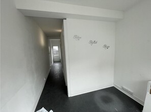 55-57 High St, Caterham for rent Interior Photo- Image 2 of 2