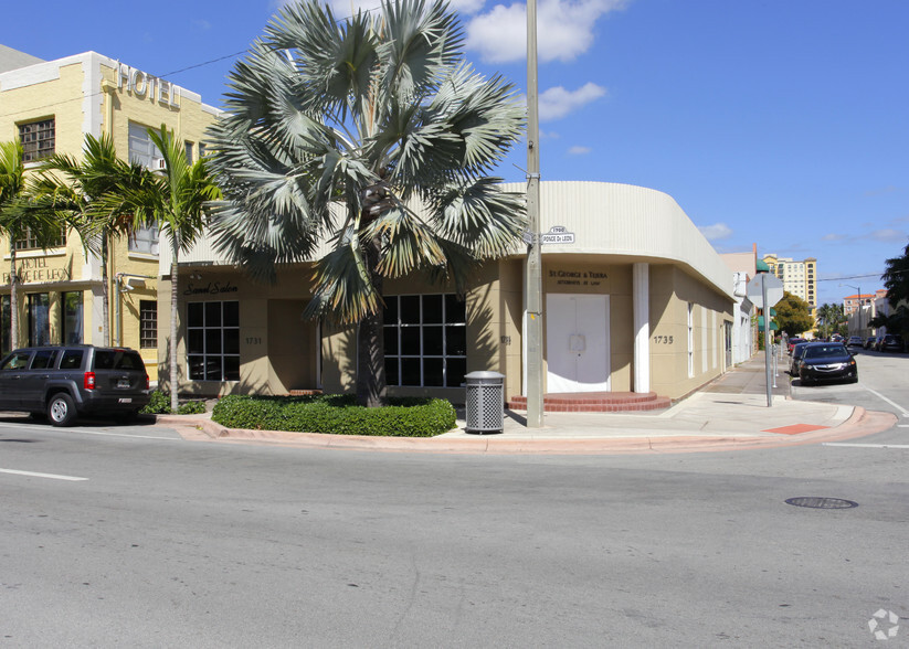 183 Madeira Ave, Coral Gables, FL for rent - Building Photo - Image 3 of 7