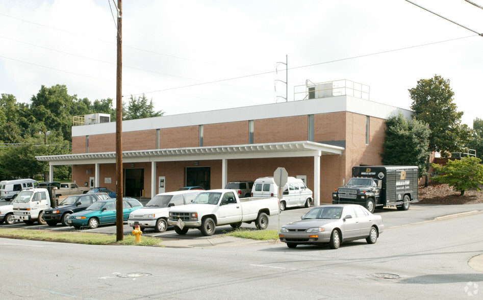 520 N Spring St, Winston-Salem, NC for rent - Building Photo - Image 3 of 10