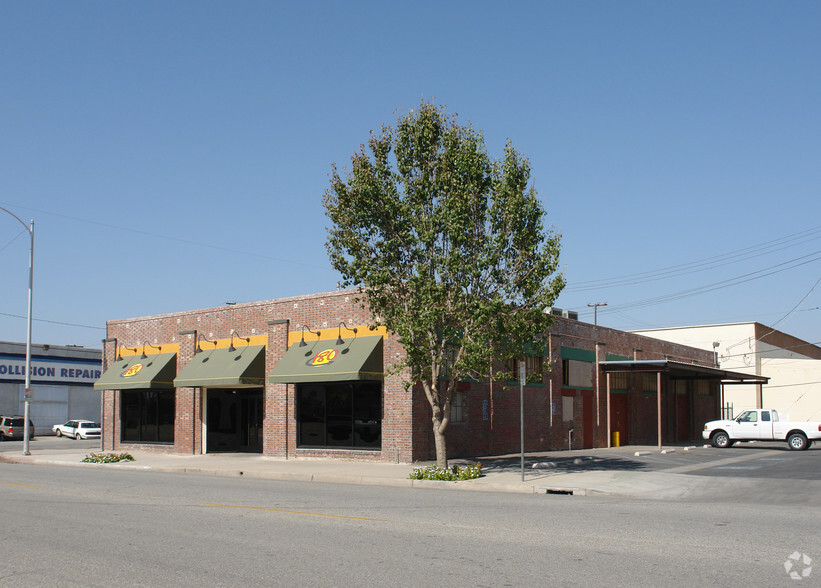 930 18th St, Bakersfield, CA for sale - Primary Photo - Image 1 of 1