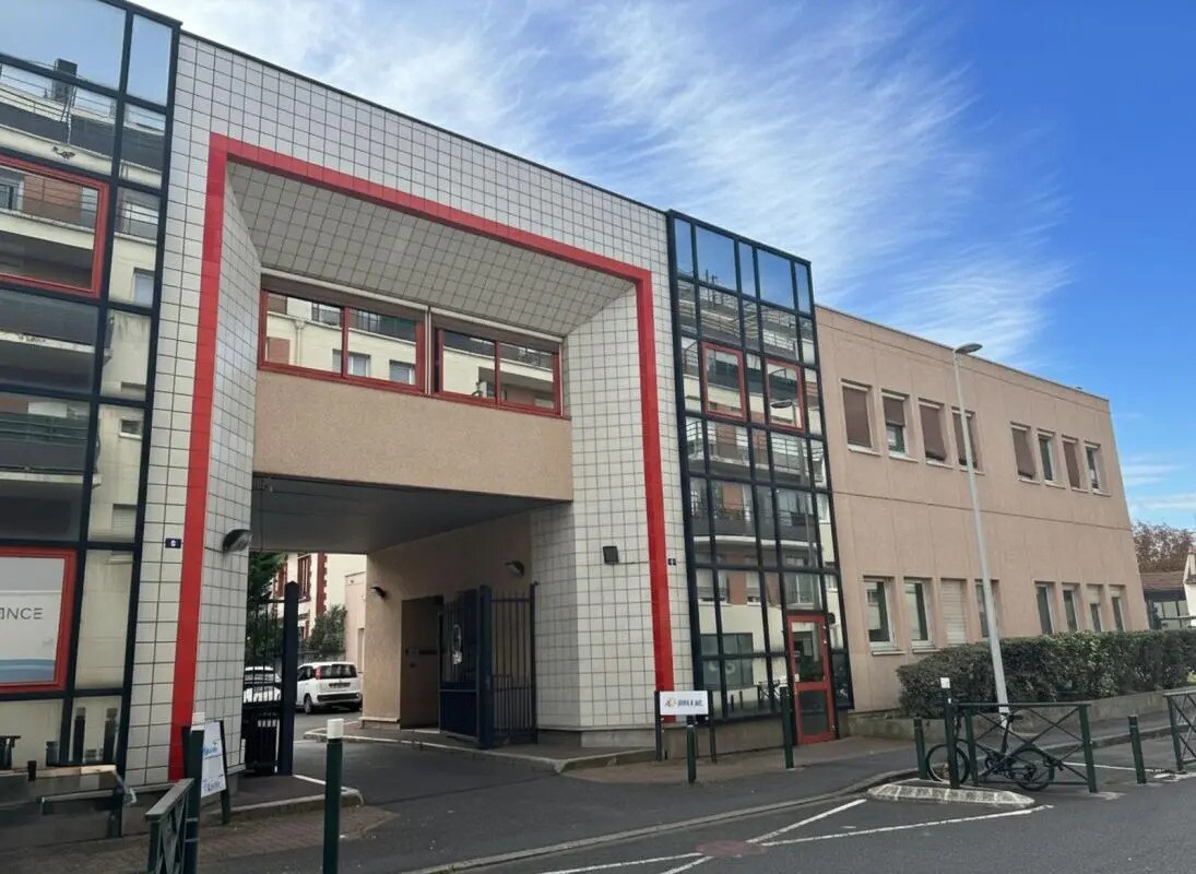 6 Rue De L'Abbe Hazard, Nanterre for sale Building Photo- Image 1 of 13