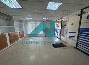 Office in Cáceres, Cáceres to rent Interior Photo- Image 1 of 10