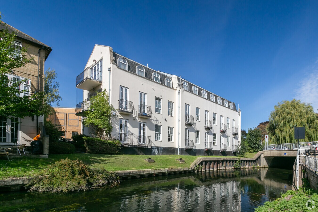 1822 The Causeway, Stortford CM23 2EJ UK