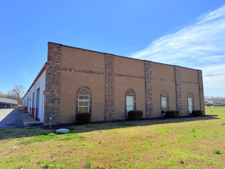 298 Quality Dr, Byhalia, MS to rent - Building Photo - Image 1 of 9