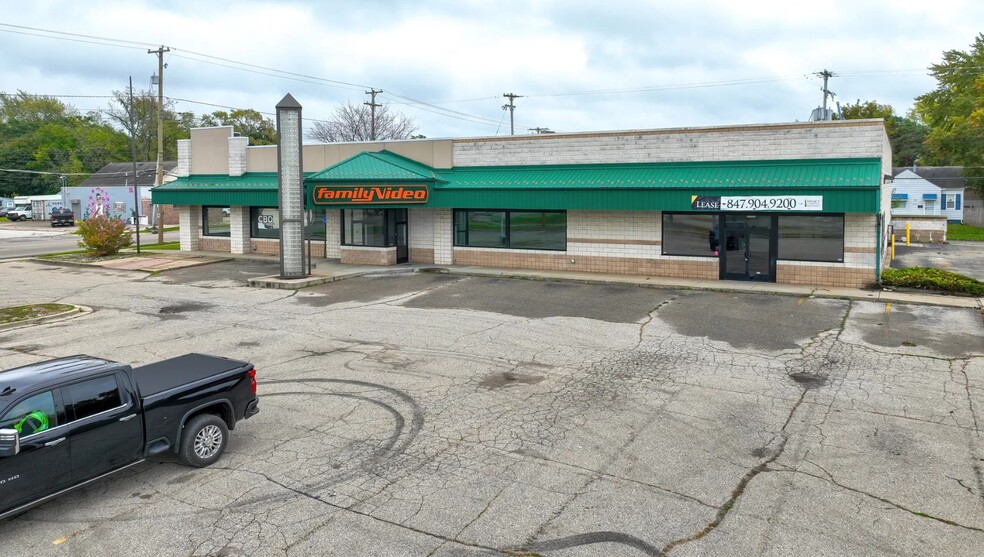 5620 S Saginaw St, Flint, MI for rent - Building Photo - Image 2 of 6