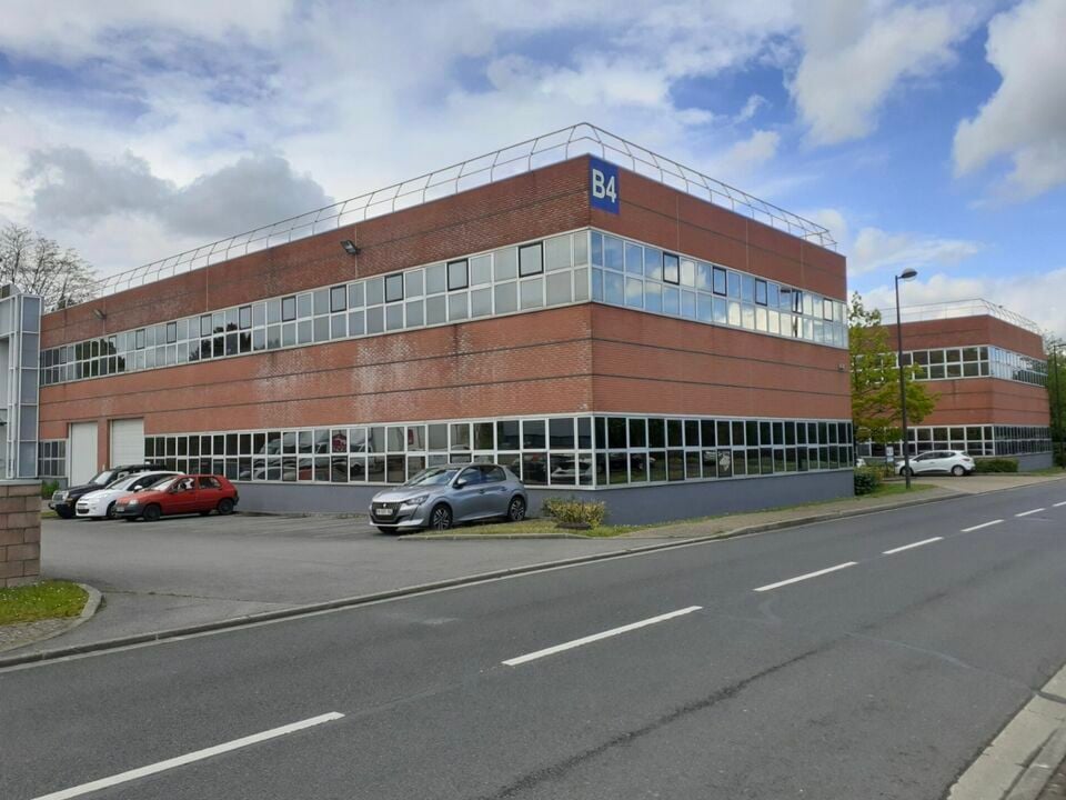 2 Rue Niels Bohr, Saint-Thibault-des-Vignes to rent Building Photo- Image 1 of 12