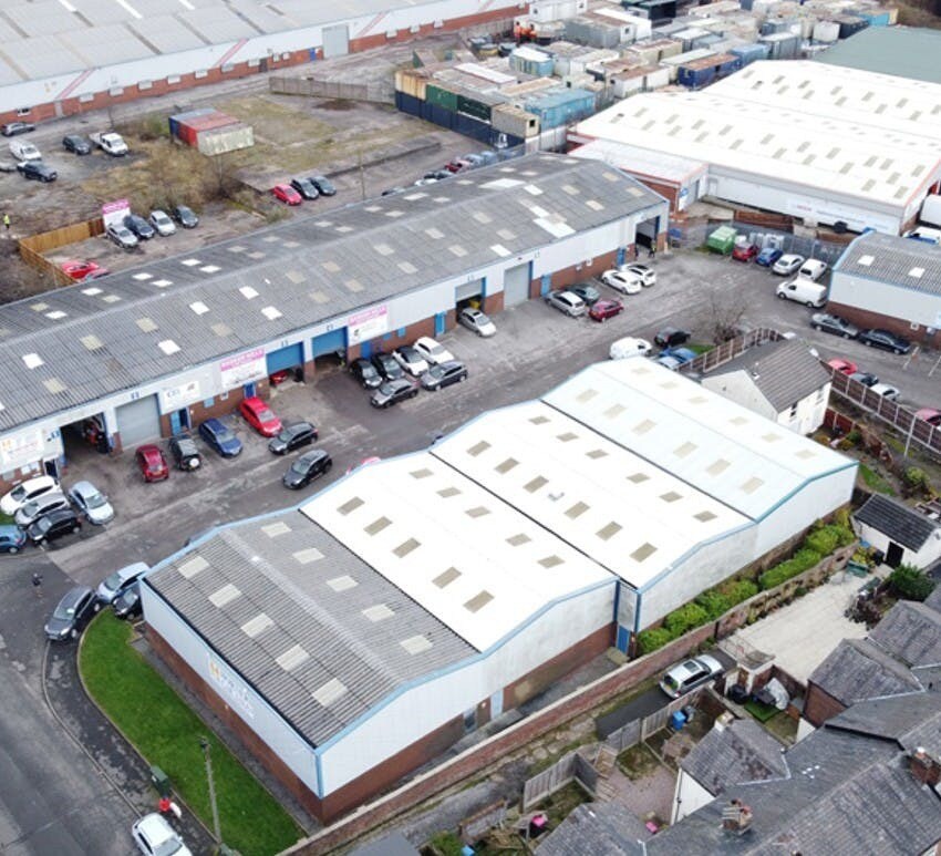 Swinton Industrial Estate Rd, Manchester to rent Building Photo- Image 1 of 3