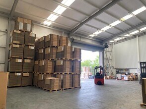 Barlow Dr, West Bromwich to rent Interior Photo- Image 1 of 6