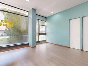 Retail in Alcalá de Henares, Madrid to rent Interior Photo- Image 1 of 3