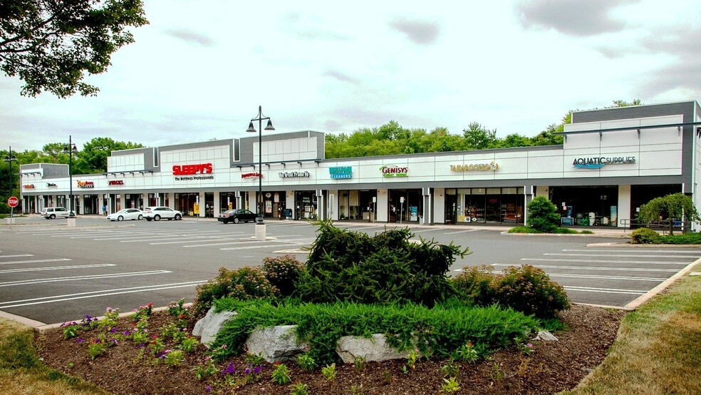 1502-1510 Dekalb Pike, Blue Bell, PA for rent - Building Photo - Image 1 of 1