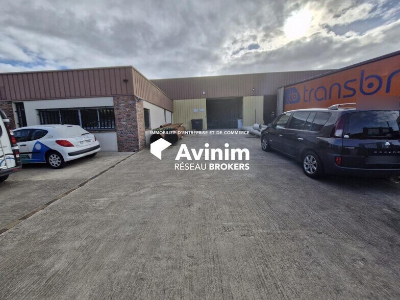 Industrial in Thorigny Sur Marne to rent - Building Photo - Image 1 of 9