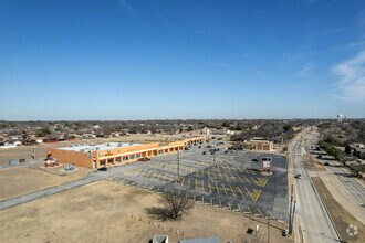 1009 W Pleasant Run Rd, Lancaster, TX - AERIAL  map view