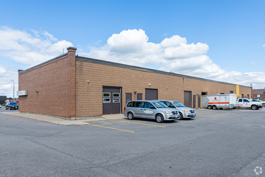 203 Colonnade Rd, Ottawa, ON for rent - Building Photo - Image 3 of 4