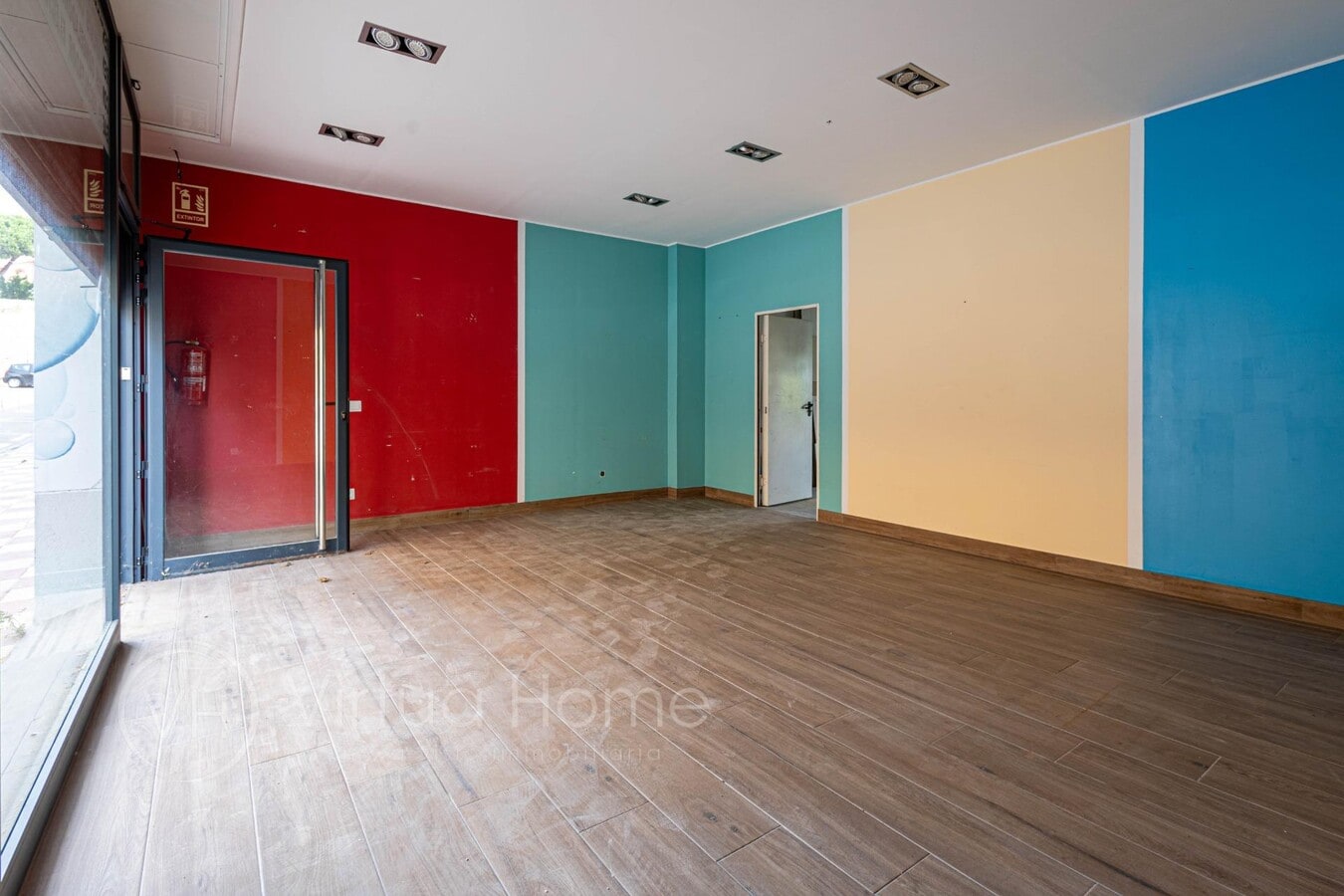 Malgrat de Mar, BAR 08380 - Unit PT02 - - Interior Photo - Image 1 of 10