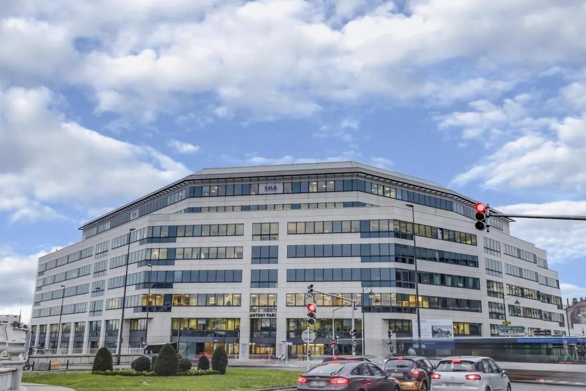 2-6 Place Du General De Gaulle, Antony to rent Building Photo- Image 1 of 16