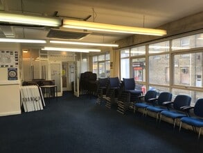 12 Hall St, Burnley to rent Interior Photo- Image 2 of 4