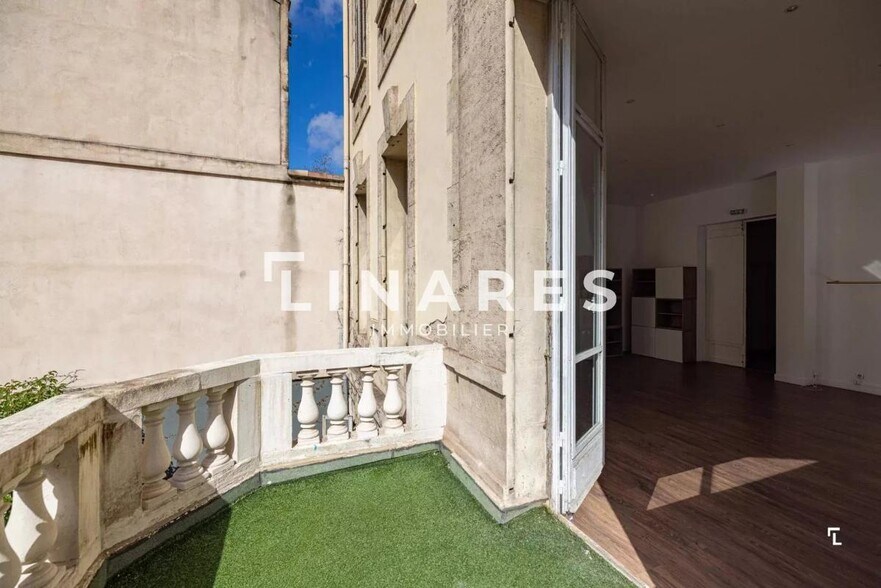 Office in Marseille 8eme to rent - Building Photo - Image 2 of 6