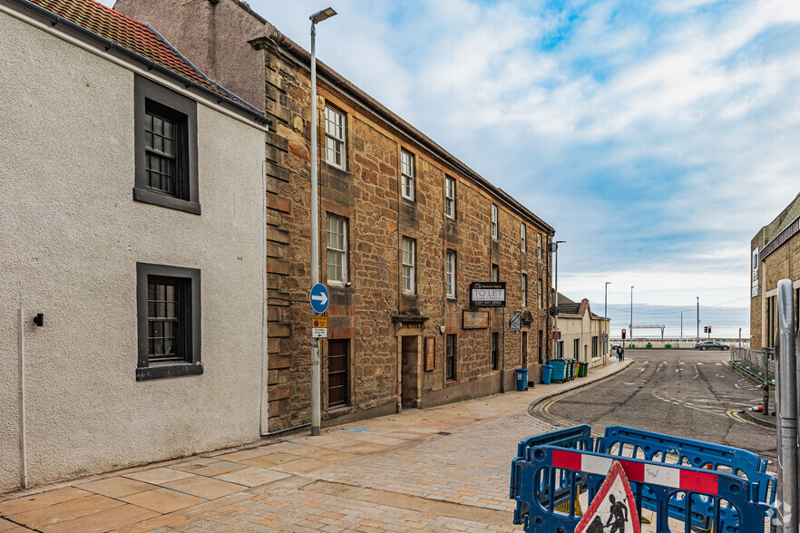 23-25 Tolbooth St, Kirkcaldy for rent - Building Photo - Image 3 of 3