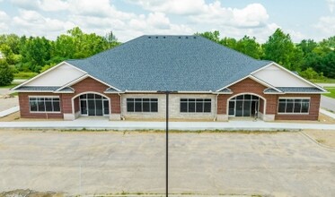 6400 Waldon Center Dr, Clarkston, MI for sale Primary Photo- Image 1 of 1