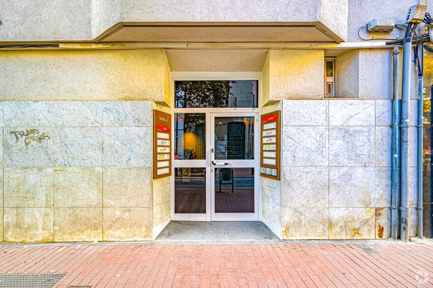 Office in Terrassa, Barcelona for sale - Building Photo - Image 2 of 3