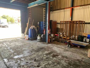 Whieldon Rd, Stoke On Trent to rent Interior Photo- Image 1 of 4