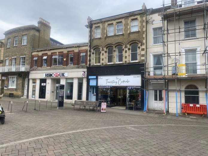 26-26a High St, Andover to rent - Building Photo - Image 1 of 1