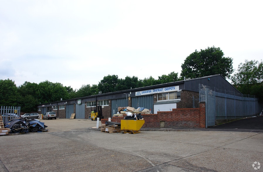 Oakwood Hl, Loughton for sale - Building Photo - Image 1 of 1