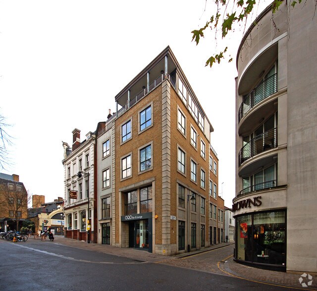 4-6 Islington Green, London for sale - Primary Photo - Image 1 of 1