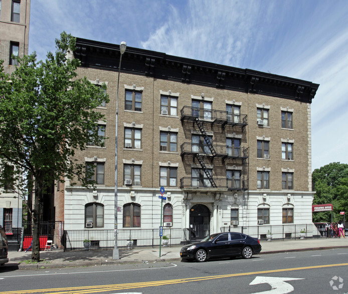 350 Ocean Ave, Brooklyn, NY for rent - Primary Photo - Image 1 of 2