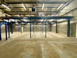 Sundon Park Rd, Luton to rent Interior Photo- Image 1 of 3